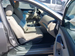 2015 Nissan Altima 2.5 with VIN 1N4AL3AP8FN341267, listed as a IAAI auction lot 41804785 with 140,004 mi miles. Bid and sale history available at carsss.com. Image 5.