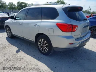 2013 Nissan Pathfinder SL with VIN 5N1AR2MM8DC679194, listed as a IAAI auction lot 41930209 with 182,959 mi miles. Bid and sale history available at carsss.com. Image 3.