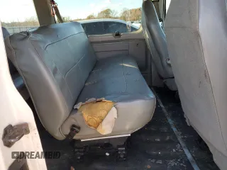 2006 Ford Econoline Passenger XL with VIN 1FBSS31L36HB03652, listed as a Copart auction lot 84521014 with 320,207 mi miles and Salvage Title. Bid and sale history available at carsss.com. Image 11.