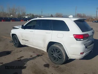 2017 Jeep Grand Cherokee Laredo with VIN 1C4RJFAG2HC876727, listed as a IAAI auction lot 41712954 with 134,412 mi miles. Bid and sale history available at carsss.com. Image 3.