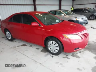 2007 Toyota Camry CE z VIN 4T1BE46K17U136047, wystawiony jako IAAI lot #42252019 z przebiegiem 167 725 mil mil oraz . Historia ofert i sprzedaży dostępna na DreamBid. Obrazek 1.