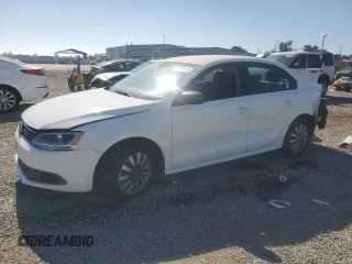 2013 Volkswagen Jetta S with VIN 3VW2K7AJ0DM392920, listed as a Copart auction lot 63682615 with 184,702 mi miles and Salvage title. Bid and sale history available at DreamBid. Image 1.