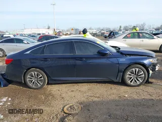 2019 Honda Accord with VIN 1HGCV3F18KA017689, listed as a IAAI auction lot 41030081 with 122,290 mi miles and . Bid and sale history available at DreamBid. Image 13.