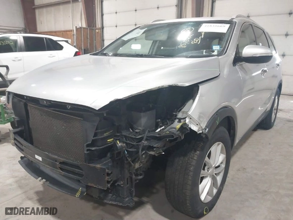 2017 Kia Sorento LX with VIN 5XYPGDA30HG326073, listed as a IAAI auction lot 41835669 with 115,132 mi miles. Bid and sale history available at carsss.com. Image 6.