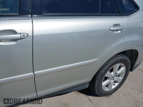 2004 Lexus RX 330 z VIN 2T2HA31U44C030189, wystawiony jako IAAI lot #41734673 z przebiegiem 177 525 mil mil oraz . Historia ofert i sprzedaży dostępna na DreamBid. Obrazek 17.