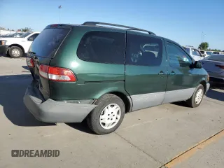 2003 Toyota Sienna LE with VIN 4T3ZF13C13U544539, listed as a Copart auction lot 61351734 with 308,289 mi miles and Salvage Title. Bid and sale history available at carsss.com. Image 3.