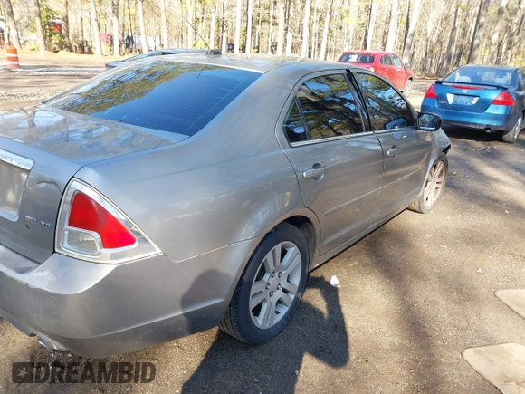 2009 Ford Fusion SEL with VIN 3FAHP08189R105867, listed as a IAAI auction lot 41649133 with 188,691 mi miles. Bid and sale history available at carsss.com. Image 4.