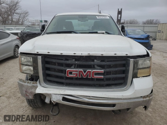 2009 GMC Sierra 2500HD SLE z VIN 1GTHK59689E147149, wystawiony jako Copart lot #85254584 z przebiegiem 343 228 mil mil oraz Szkoda całkowita • Salvage title. Historia ofert i sprzedaży dostępna na DreamBid. Obrazek 5.