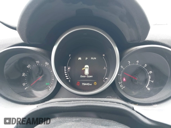 2016 FIAT 500X Easy z VIN ZFBCFYBT8GP341121, wystawiony jako IAAI lot #42590758 z przebiegiem 79 443 mil mil oraz . Historia ofert i sprzedaży dostępna na DreamBid. Obrazek 7.