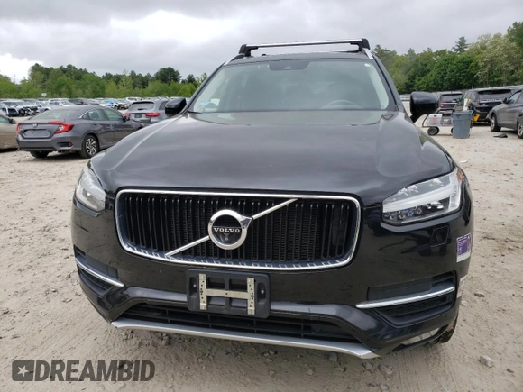 2017 Volvo XC90 Momentum z VIN YV4A22PK5H1153820, wystawiony jako Copart lot #57767795 z przebiegiem 68 668 mil mil oraz Szkoda całkowita • Salvage title. Historia ofert i sprzedaży dostępna na DreamBid. Obrazek 5.
