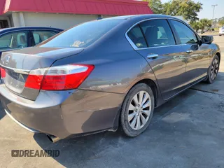 2013 Honda Accord Sdn EX-L with VIN 1HGCR2F8XDA009981, listed as a IAAI auction lot 41704760 with 237,266 mi miles. Bid and sale history available at carsss.com. Image 4.