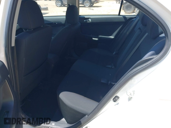 2016 Mitsubishi Lancer ES z VIN JA32U2FU4GU011507, wystawiony jako IAAI lot #42347943 z przebiegiem 128 965 mil mil oraz . Historia ofert i sprzedaży dostępna na DreamBid. Obrazek 8.
