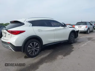 2018 Infiniti QX30 Premium with VIN SJKCH5CR5JA043013, listed as a IAAI auction lot 40327823 with 78,630 mi miles and . Bid and sale history available at DreamBid. Image 4.