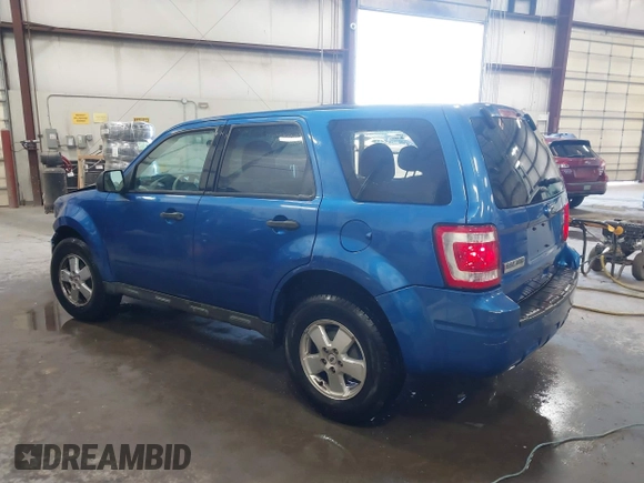 2012 Ford Escape XLS z VIN 1FMCU0C7XCKB44251, wystawiony jako IAAI lot #42151121 z przebiegiem 180 851 mil mil oraz . Historia ofert i sprzedaży dostępna na DreamBid. Obrazek 3.
