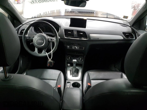 2018 Audi Q3 Premium Plus with VIN WA1JCCFS9JR031115, listed as a Copart auction lot 39580513 with 32,800 mi miles. Bid and sale history available at carsss.com. Image 8.