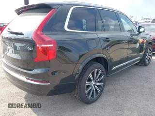 2024 Volvo XC90 Plus Bright Theme с VIN YV4062PE4R1221441, выставлен на аукционе IAAI как лот 42082396 с пробегом 19 290 миль миль и . История ставок и продаж доступна на DreamBid. Изображение 4.