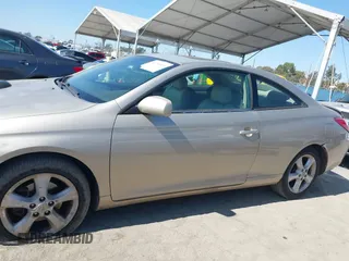 2004 Toyota Solara SE z VIN 4T1CA30P74U019938, wystawiony jako IAAI lot #41653469 z przebiegiem 162 318 mil mil oraz . Historia ofert i sprzedaży dostępna na DreamBid. Obrazek 14.