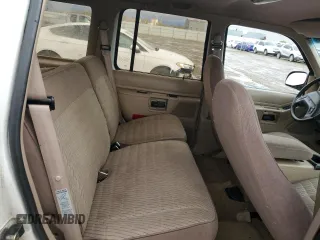 1994 Ford Explorer Eddie Bauer z VIN 1FMDU34X1RUE61210, wystawiony jako Copart lot #81117024 z przebiegiem 274 301 mil mil oraz Czysty tytuł • Clean title. Historia ofert i sprzedaży dostępna na DreamBid. Obrazek 10.