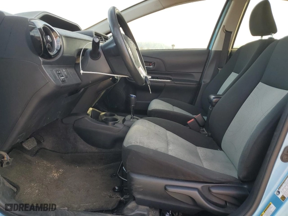 2015 Toyota Prius c One with VIN JTDKDTB32F1106992, listed as a Copart auction lot 50209535 with 117,773 mi miles and Salvage Title. Bid and sale history available at carsss.com. Image 7.