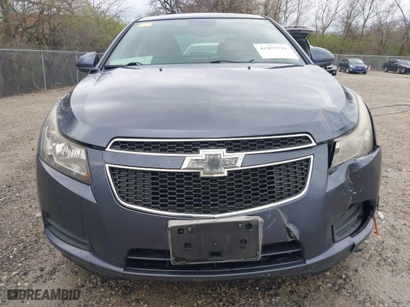 2014 Chevrolet Cruze 1LT with VIN 1G1PC5SB0E7213216, listed as a IAAI auction lot 41955710 with 147,003 mi miles. Bid and sale history available at carsss.com. Image 17.