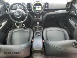 2019 MINI Countryman Cooper with VIN WMZYV5C51K3F58680, listed as a Copart auction lot 67230974 with 58,029 mi miles and Salvage Title. Bid and sale history available at carsss.com. Image 8.