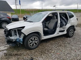 2024 Subaru Forester Premium z VIN JF2SKACC7RH516709, wystawiony jako Copart lot #55761685 z przebiegiem 11 278 mil mil oraz Szkoda całkowita • Salvage title. Historia ofert i sprzedaży dostępna na DreamBid. Obrazek 1.