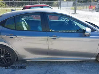 2025 Toyota Camry LE z VIN 4T1DAACK2SU566377, wystawiony jako IAAI lot #41818582 z przebiegiem 1 950 mil mil oraz . Historia ofert i sprzedaży dostępna na DreamBid. Obrazek 13.