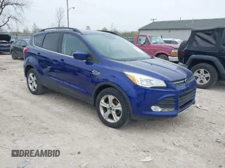 2016 Ford Escape SE with VIN 1FMCU0GX9GUB93543, listed as a IAAI auction lot 42017226 with 208,092 mi miles. Bid and sale history available at carsss.com. Image 1.