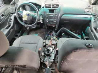 2017 Ford Police Interceptor Utility с VIN 1FM5K8AR6HGA63727, выставлен на аукционе Copart как лот 63182595 с пробегом 114 428 миль миль и Списание • Salvage title. История ставок и продаж доступна на DreamBid. Изображение 8.