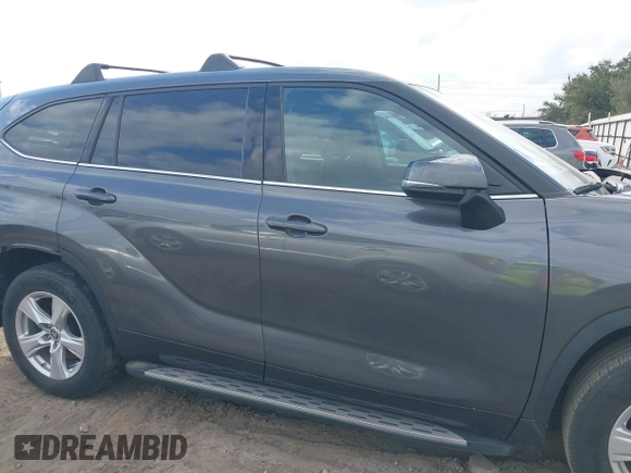 2021 Toyota Highlander L with VIN 5TDZZRAH7MS537442, listed as a IAAI auction lot 41530851 with 56,266 mi miles and . Bid and sale history available at DreamBid. Image 14.