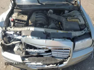 2006 Chrysler 300 with VIN 2C3KA43R36H484102, listed as a Copart auction lot 53086605 with 152,474 mi miles and Clean Title. Bid and sale history available at carsss.com. Image 11.