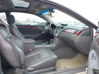 2005 Toyota Solara SE with VIN 4T1CA30PX5U057987, listed as a IAAI auction lot 41136851 with 301,418 mi miles. Bid and sale history available at carsss.com. Image 5.