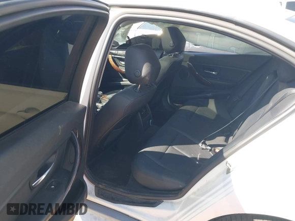 2014 BMW 3 Series 328i xDrive с VIN WBA3B5G55ENS07237, выставлен на аукционе IAAI как лот 41885237 с пробегом 100 288 миль миль и . История ставок и продаж доступна на DreamBid. Изображение 8.