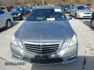 2012 Mercedes-Benz E 350 Luxury z VIN WDDHF5KB2CA540189, wystawiony jako IAAI lot #41405901 z przebiegiem 193 411 mil mil oraz . Historia ofert i sprzedaży dostępna na DreamBid. Obrazek 12.