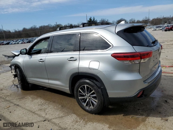 2017 Toyota Highlander XLE with VIN 5TDJZRFH2HS484001, listed as a Copart auction lot 49494205 with 0 mi miles and Non Repairable. Bid and sale history available at carsss.com. Image 2.