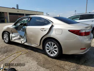 2013 Lexus ES 300h with VIN JTHBW1GG5D2016882, listed as a Copart auction lot 61676615 with 199,931 mi miles and Clean title. Bid and sale history available at DreamBid. Image 2.