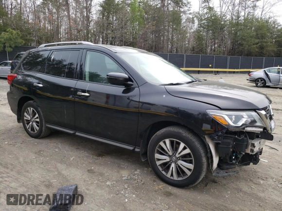 2018 Nissan Pathfinder S z VIN 5N1DR2MM6JC670681, wystawiony jako Copart lot #51574205 z przebiegiem 84 044 mil mil oraz Szkoda całkowita • Salvage title. Historia ofert i sprzedaży dostępna na DreamBid. Obrazek 4.