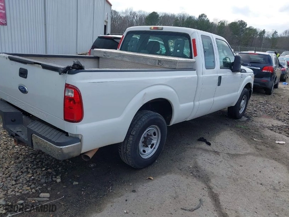 2011 Ford Super Duty F-250 SRW XL with VIN 1FT7X2A61BEB25295, listed as a IAAI auction lot 41492748 with 340,665 mi miles. Bid and sale history available at carsss.com. Image 4.