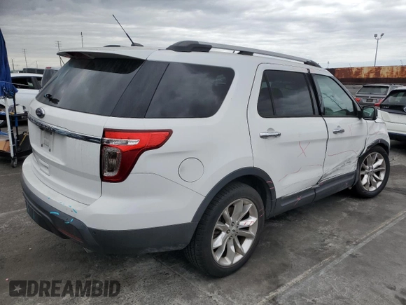 2014 Ford Explorer XLT z VIN 1FM5K7D85EGA32932, wystawiony jako Copart lot #52799695 z przebiegiem 135 670 mil mil oraz Szkoda całkowita • Salvage title. Historia ofert i sprzedaży dostępna na DreamBid. Obrazek 3.
