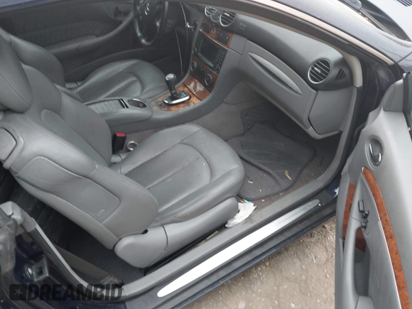 2008 Mercedes-Benz CLK 350 with VIN WDBTK56F48T094098, listed as a IAAI auction lot 42261956 with 164,679 mi miles and . Bid and sale history available at DreamBid. Image 5.