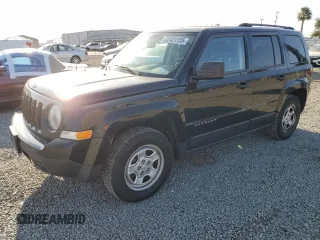 2012 Jeep Patriot Sport with VIN 1C4NJPBA6CD530505, listed as a Copart auction lot 62421155 with 155,496 mi miles and Salvage title. Bid and sale history available at DreamBid. Image 1.