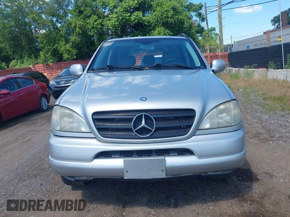 2001 Mercedes-Benz M 320/430/500 with VIN 4JGAB54E71A284509, listed as a IAAI auction lot 42637984 with 183,496 mi miles and . Bid and sale history available at DreamBid. Image 12.