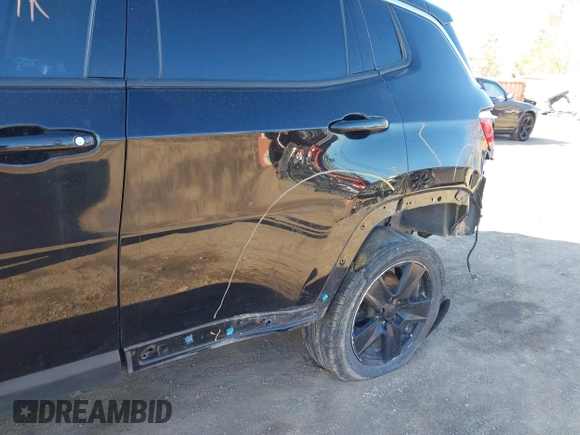 2022 Jeep Compass Latitude with VIN 3C4NJDBB4NT134481, listed as a IAAI auction lot 41973387 with 97,533 mi miles and . Bid and sale history available at DreamBid. Image 18.