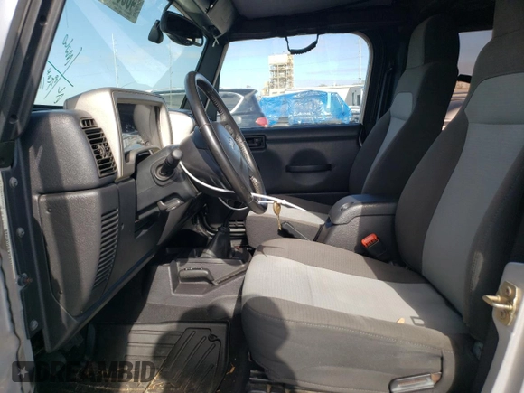 2006 Jeep Wrangler Unlimited LWB with VIN 1J4FA44S76P717421, listed as a Copart auction lot 48050585 with 44,137 mi miles and Salvage Title. Bid and sale history available at carsss.com. Image 7.