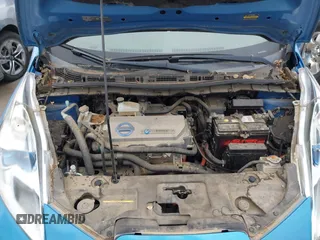 2012 Nissan LEAF SL with VIN JN1AZ0CP0CT024663, listed as a IAAI auction lot 42136940 with 39,101 mi miles. Bid and sale history available at carsss.com. Image 10.
