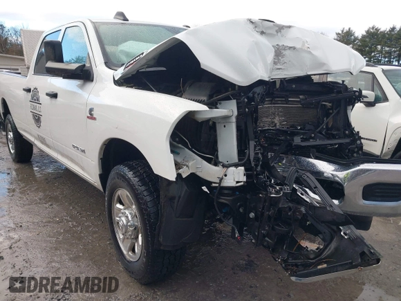 2022 Ram 2500 Tradesman with VIN 3C6UR5HL5NG377811, listed as a IAAI auction lot 41198331 with 104,892 mi miles. Bid and sale history available at carsss.com. Image 6.