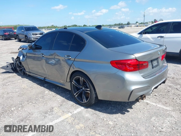 2019 BMW M5 Competition z VIN WBSJF0C50KB285924, wystawiony jako IAAI lot #41686677 z przebiegiem 44 238 mil mil oraz . Historia ofert i sprzedaży dostępna na DreamBid. Obrazek 3.