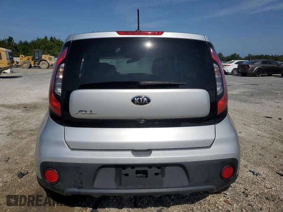 2019 Kia Soul z VIN KNDJN2A22K7653845, wystawiony jako Copart lot #55428505 z przebiegiem 45 622 mil mil oraz Czysty tytuł • Clean title. Historia ofert i sprzedaży dostępna na DreamBid. Obrazek 6.