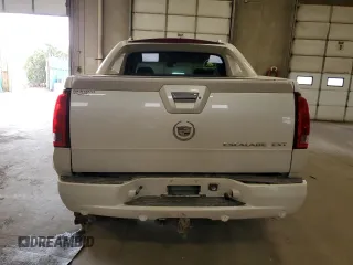 2005 Cadillac Escalade EXT z VIN 3GYEK62N55G229217, wystawiony jako Copart lot #49970435 z przebiegiem 191 379 mil mil oraz Szkoda całkowita • Salvage title. Historia ofert i sprzedaży dostępna na DreamBid. Obrazek 6.