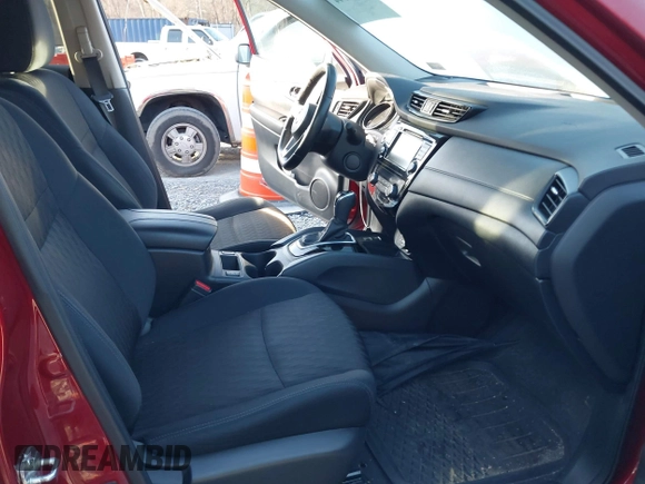2019 Nissan Rogue SL with VIN 5N1AT2MV6KC744650, listed as a IAAI auction lot 41815344 with 82,773 mi miles. Bid and sale history available at carsss.com. Image 5.